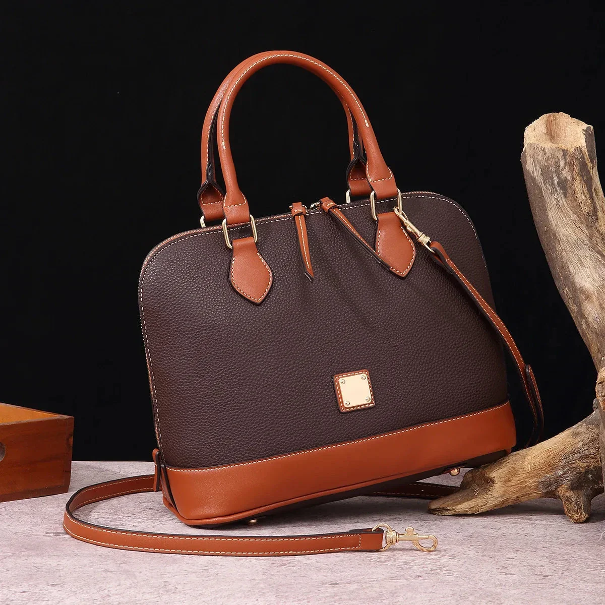 Retro Women's Leather Bag - Helena Classic - Image 4