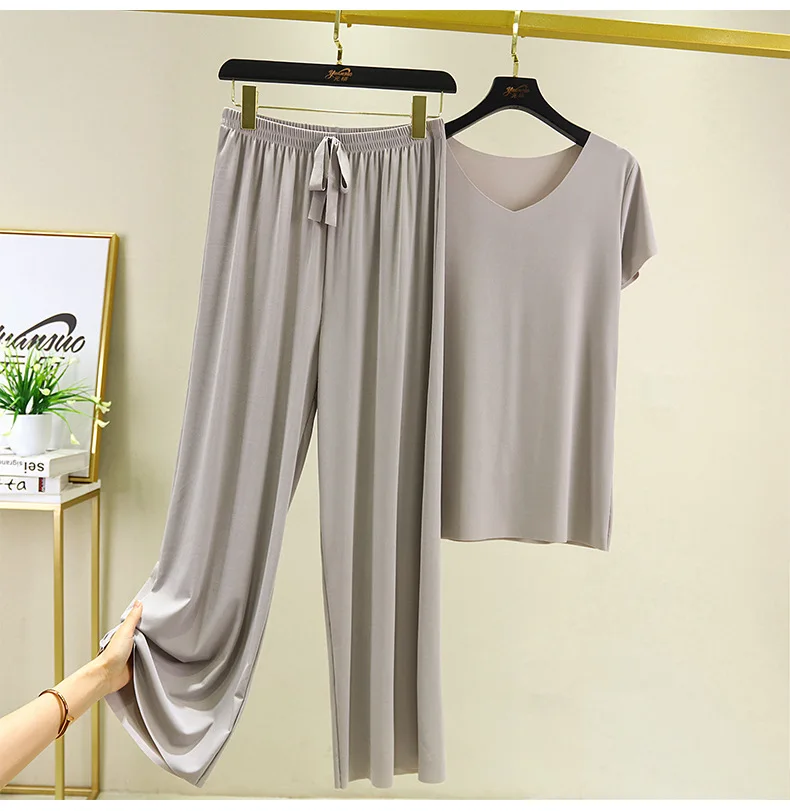 Elegant and Refreshing Women's Set for Summer - Image 13