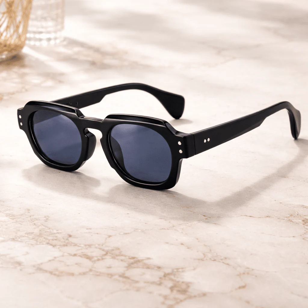 Salvierre Classic Sunglasses - Image 4